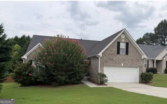 1215 Martins Chapel LN, Lawrenceville, GA 30045
