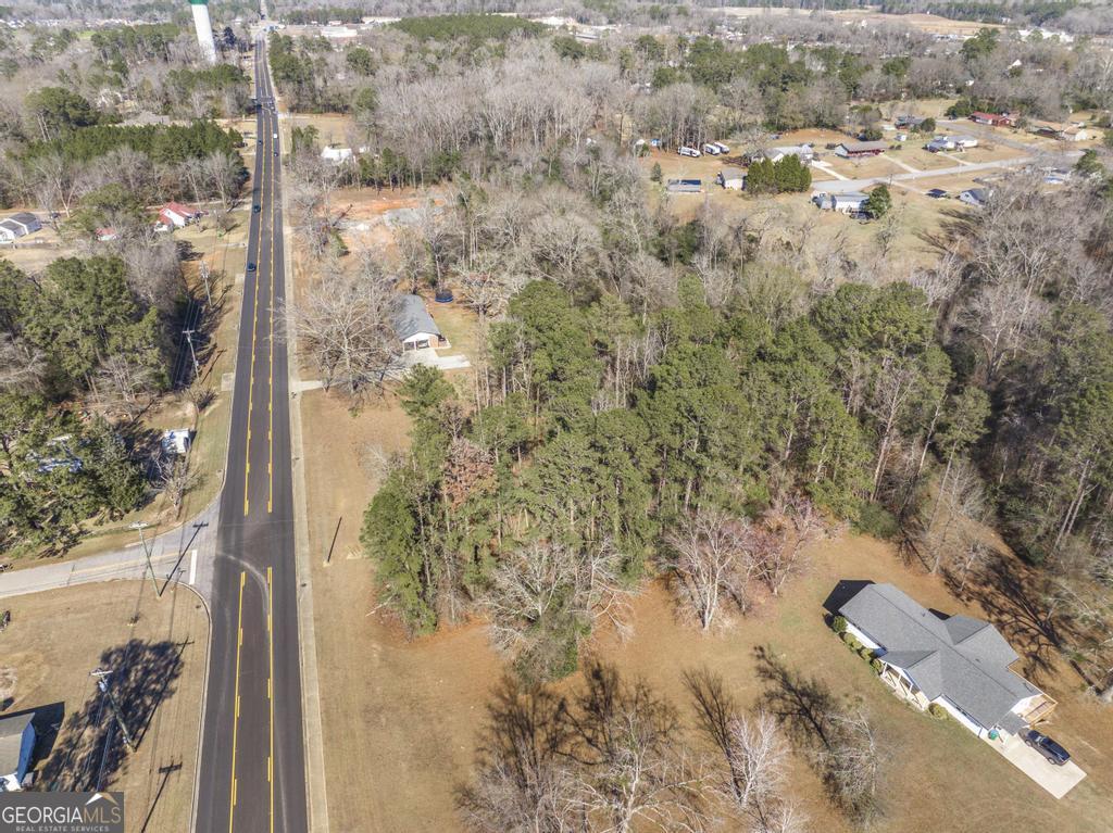 42.5 Old Perry RD, Bonaire, GA 31005