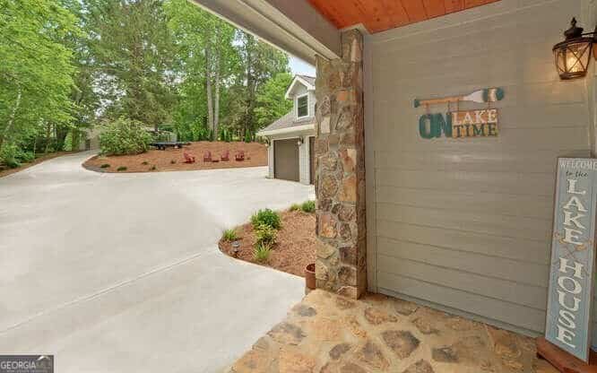 Listing photo 6