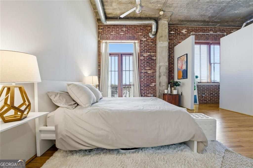 Listing photo 6