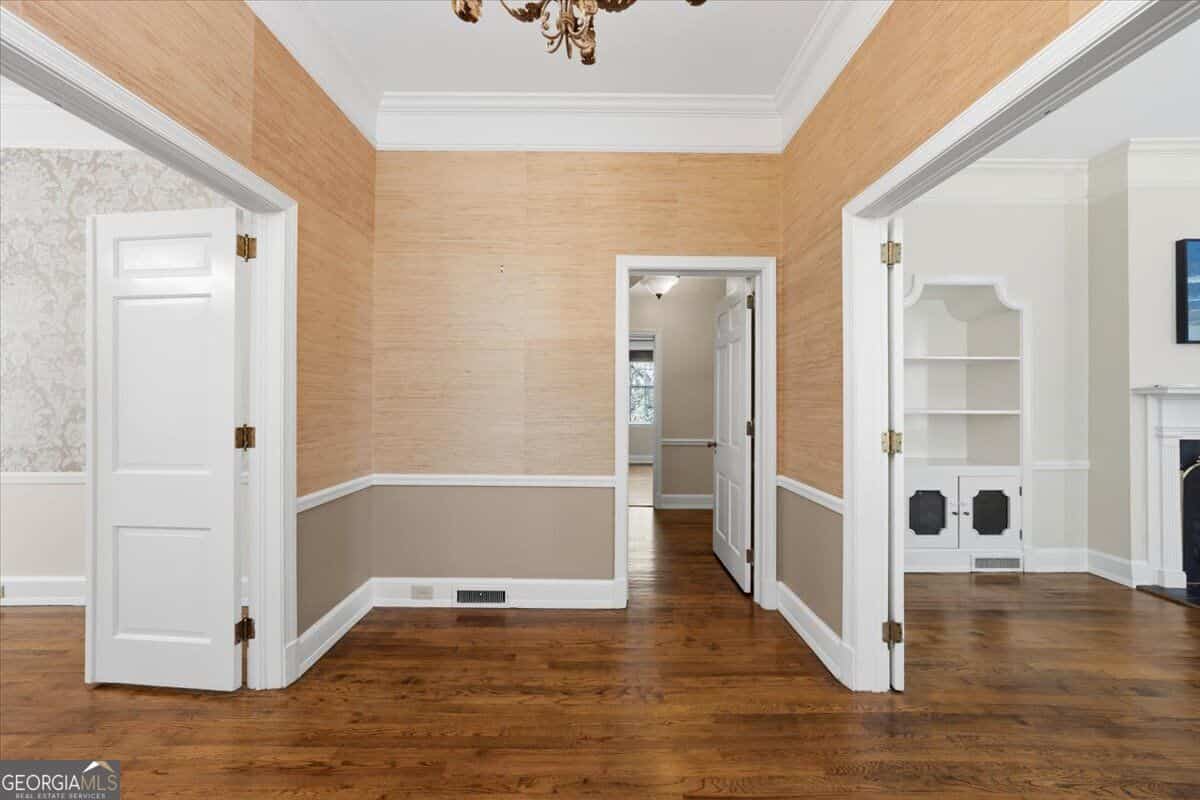 Listing photo 6