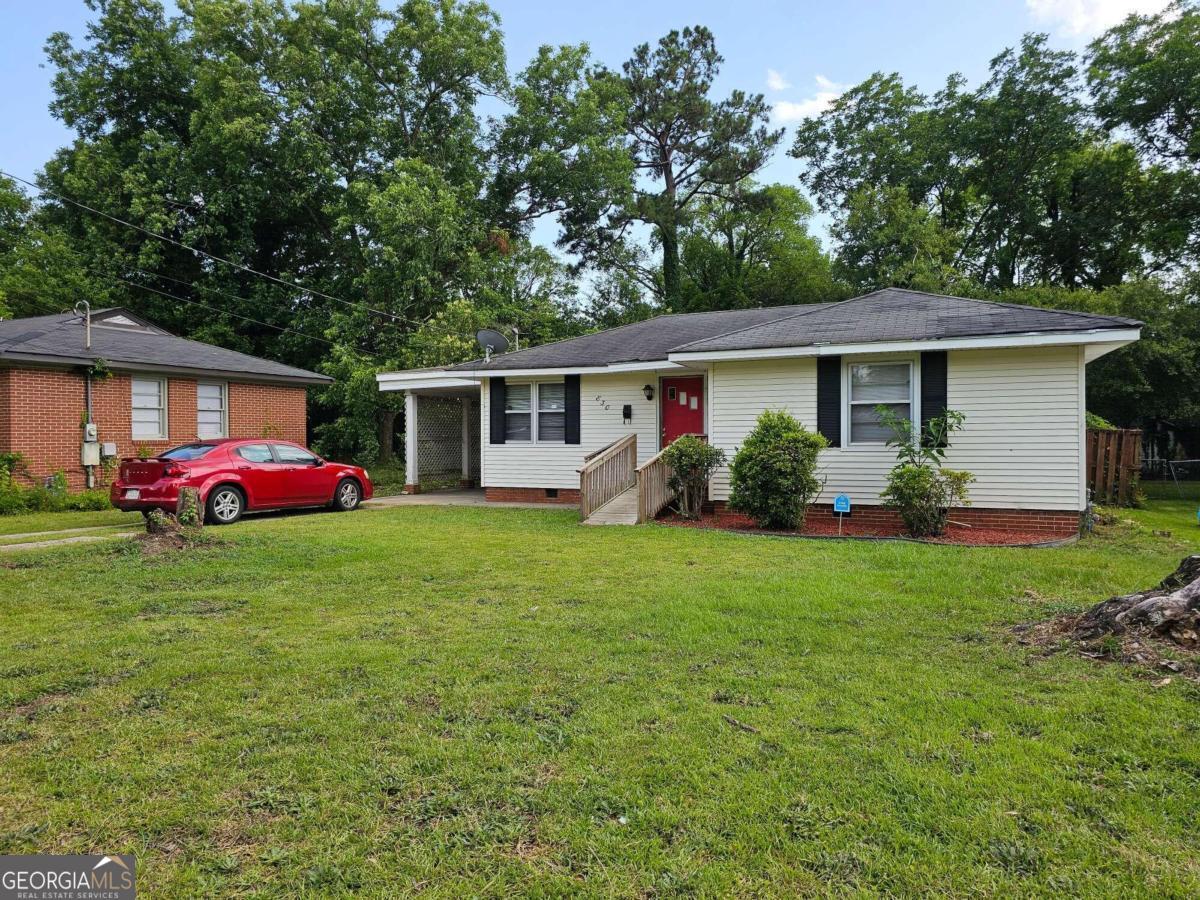 Listing photo 6