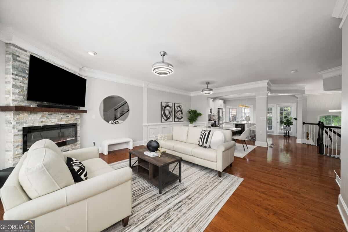Listing photo 3
