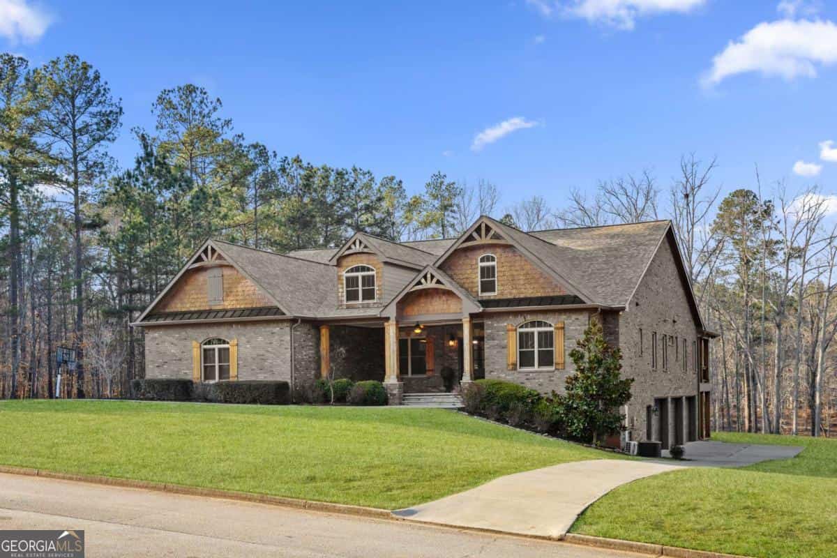 407 Saint Regis DR, Oxford, GA 30054