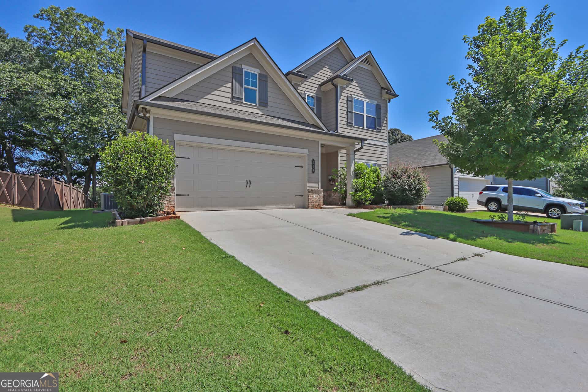Listing photo 3