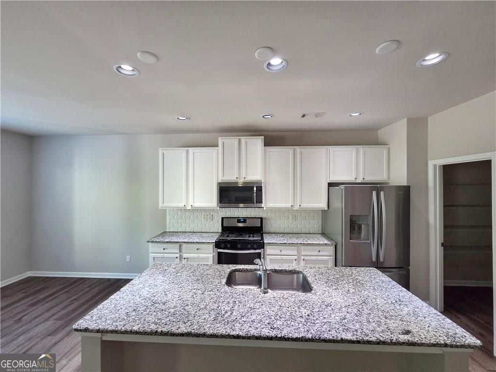Listing photo 6
