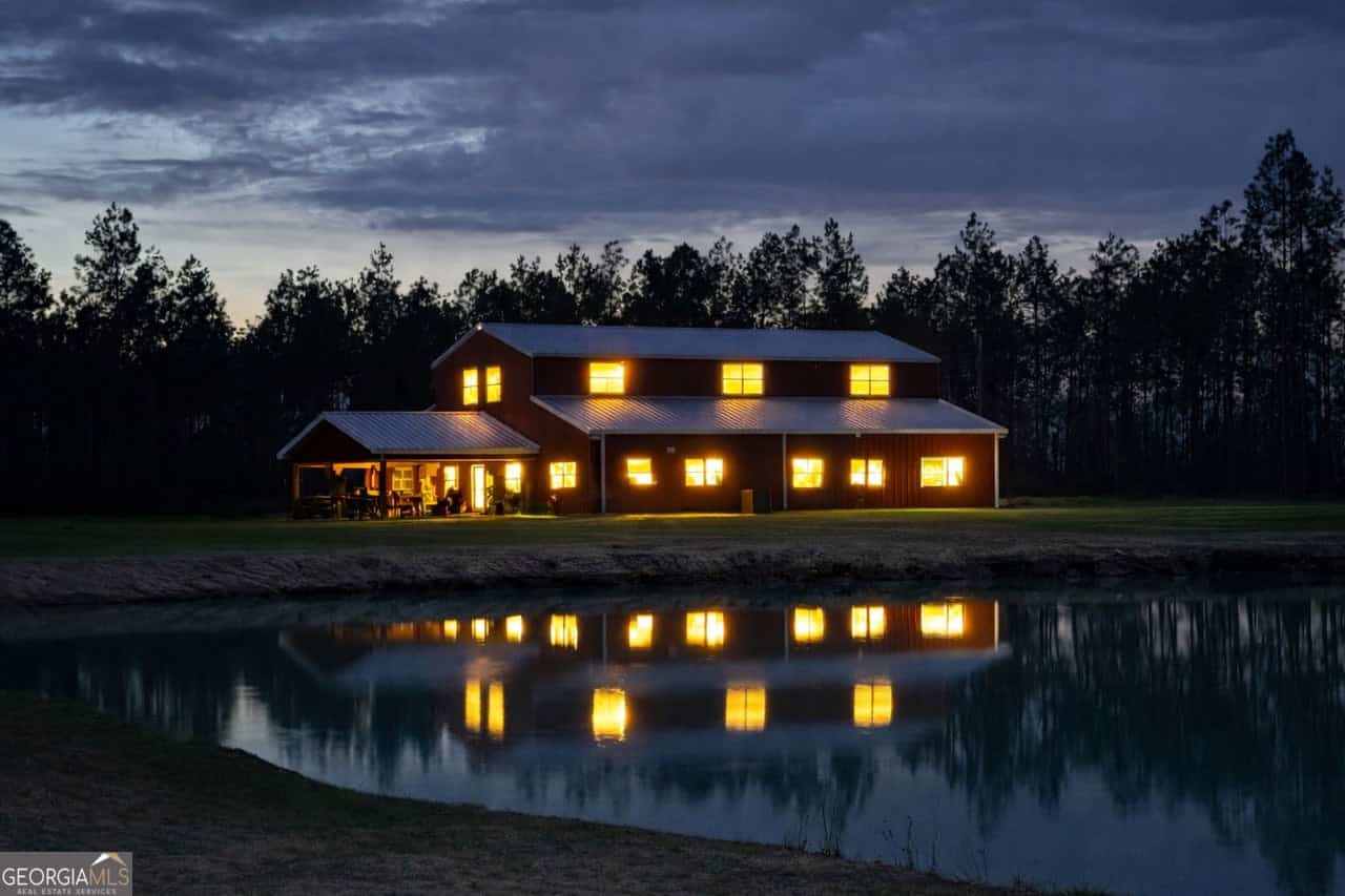 2110 Post RD, Hazlehurst, GA 31539