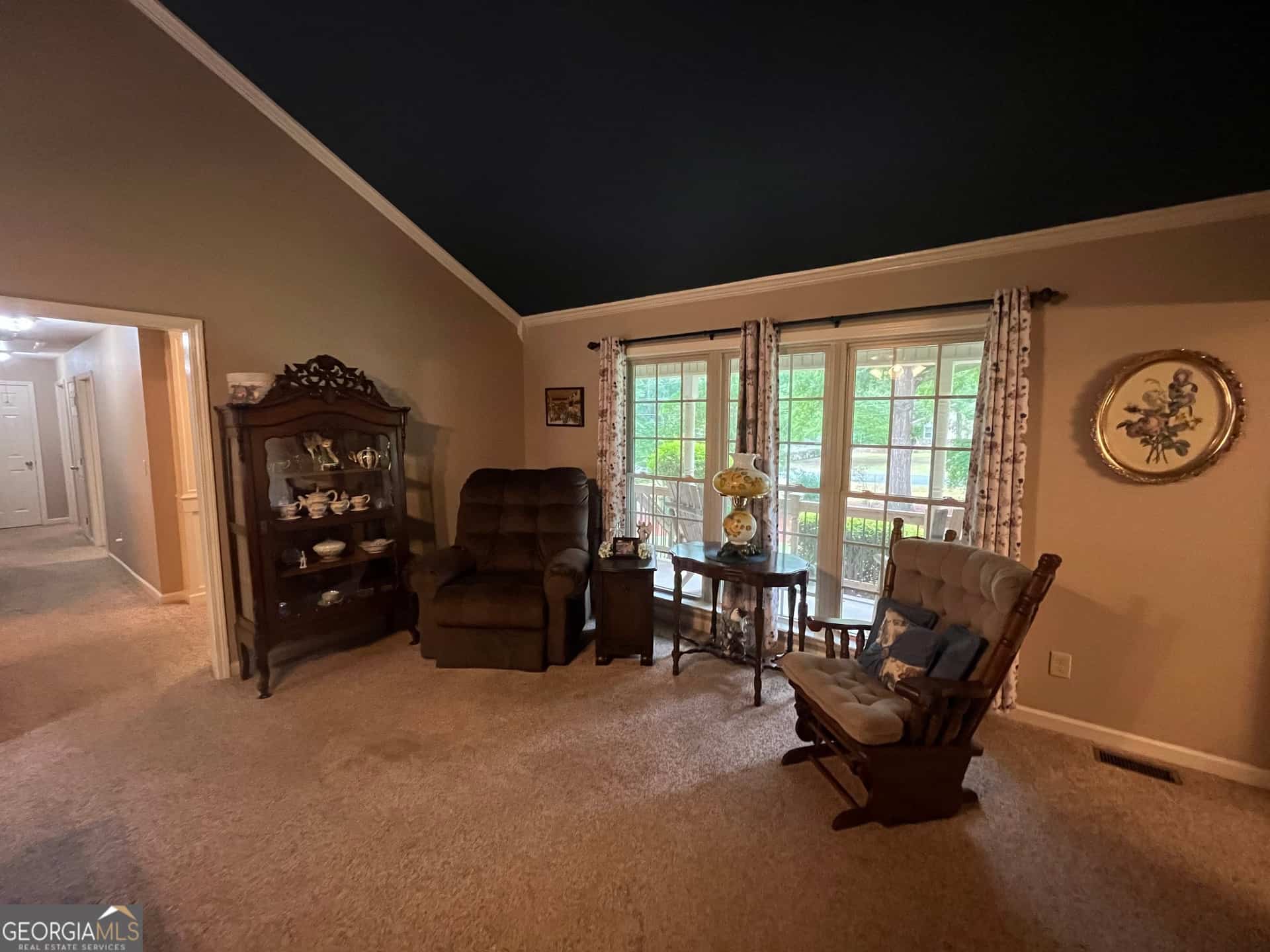 Listing photo 6