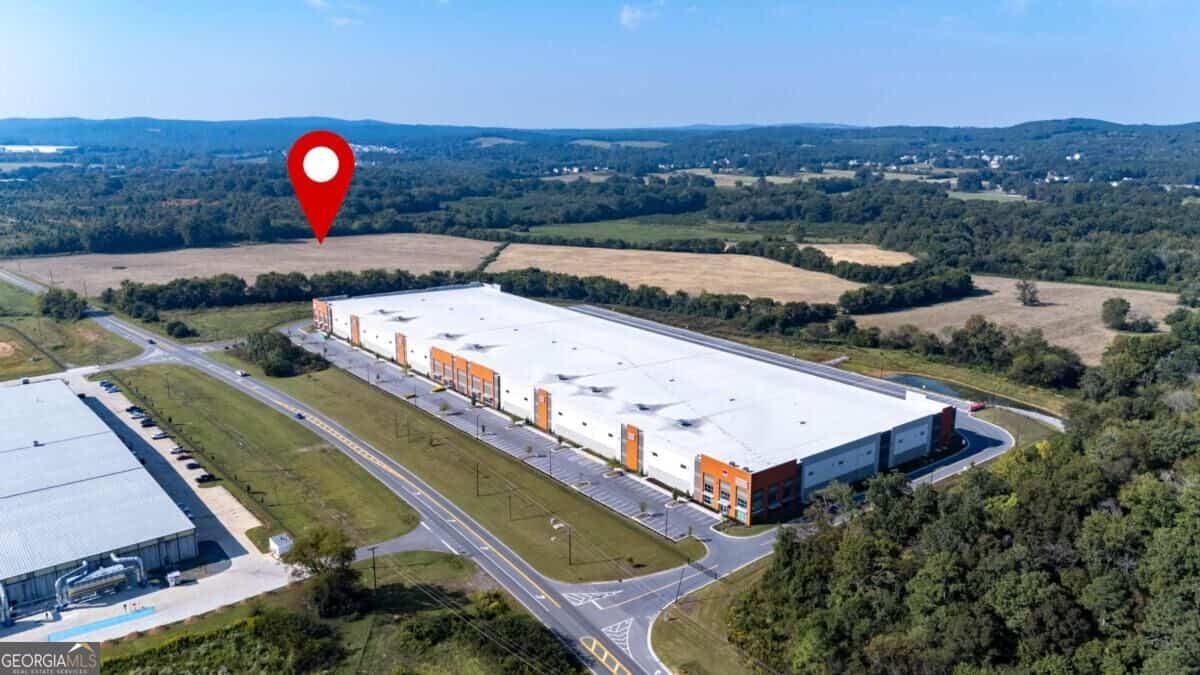 Listing photo 6