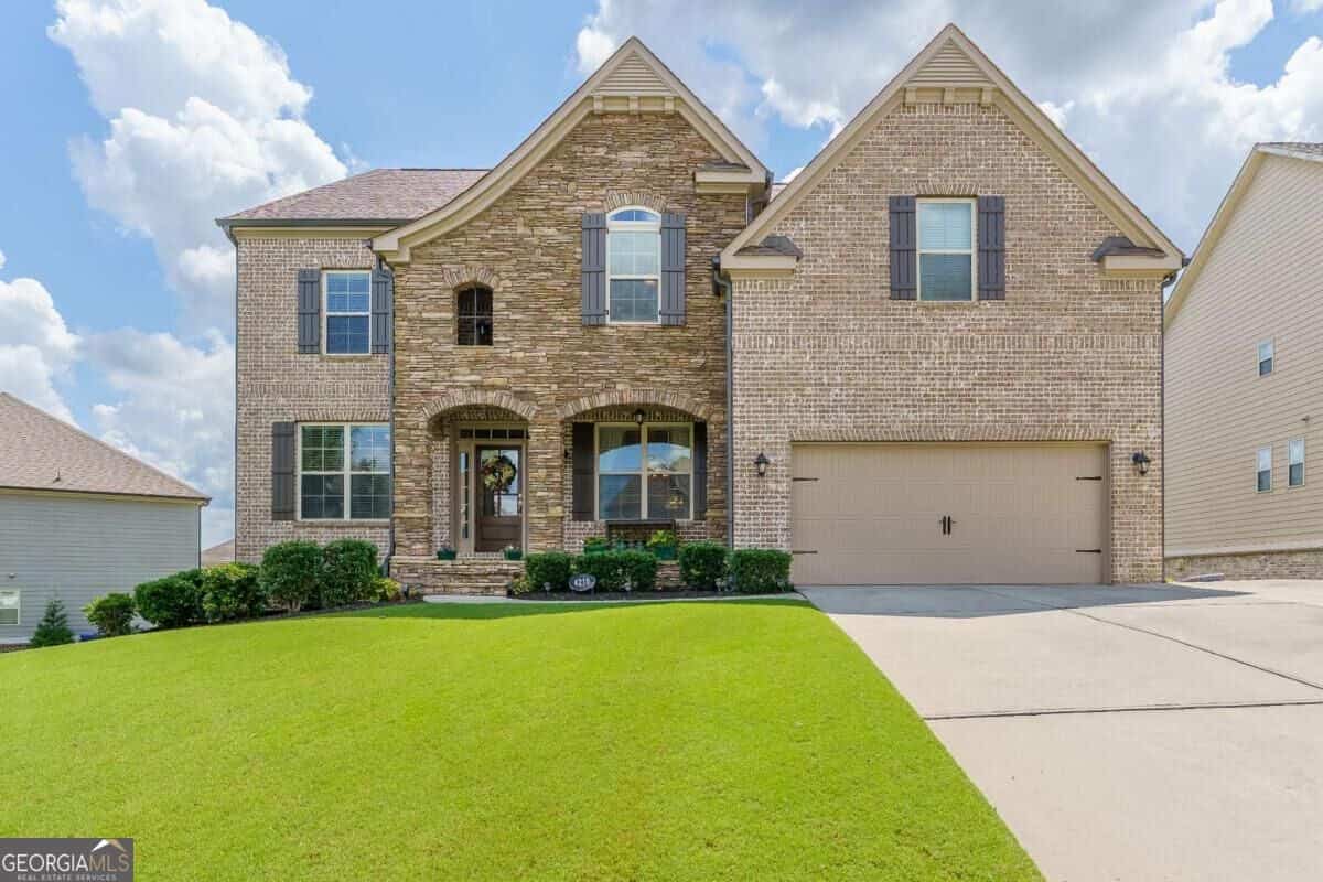 4210 Woodward Walk LN, Suwanee, GA 30024