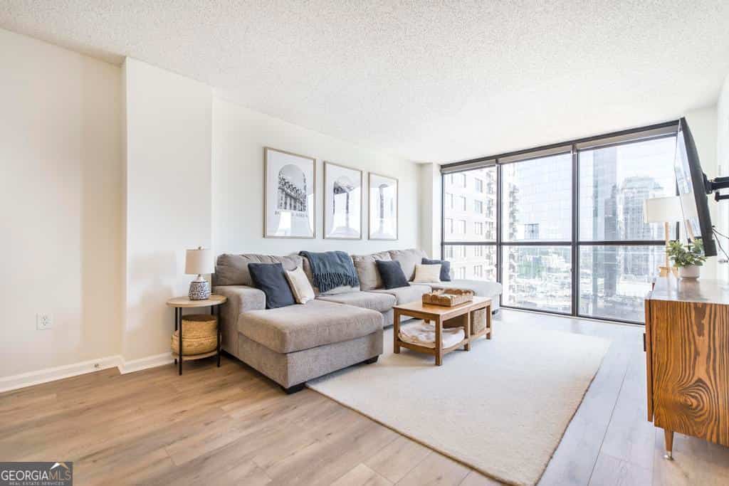 1280 W Peachtree ST NW APT 2412, Atlanta, GA 30309