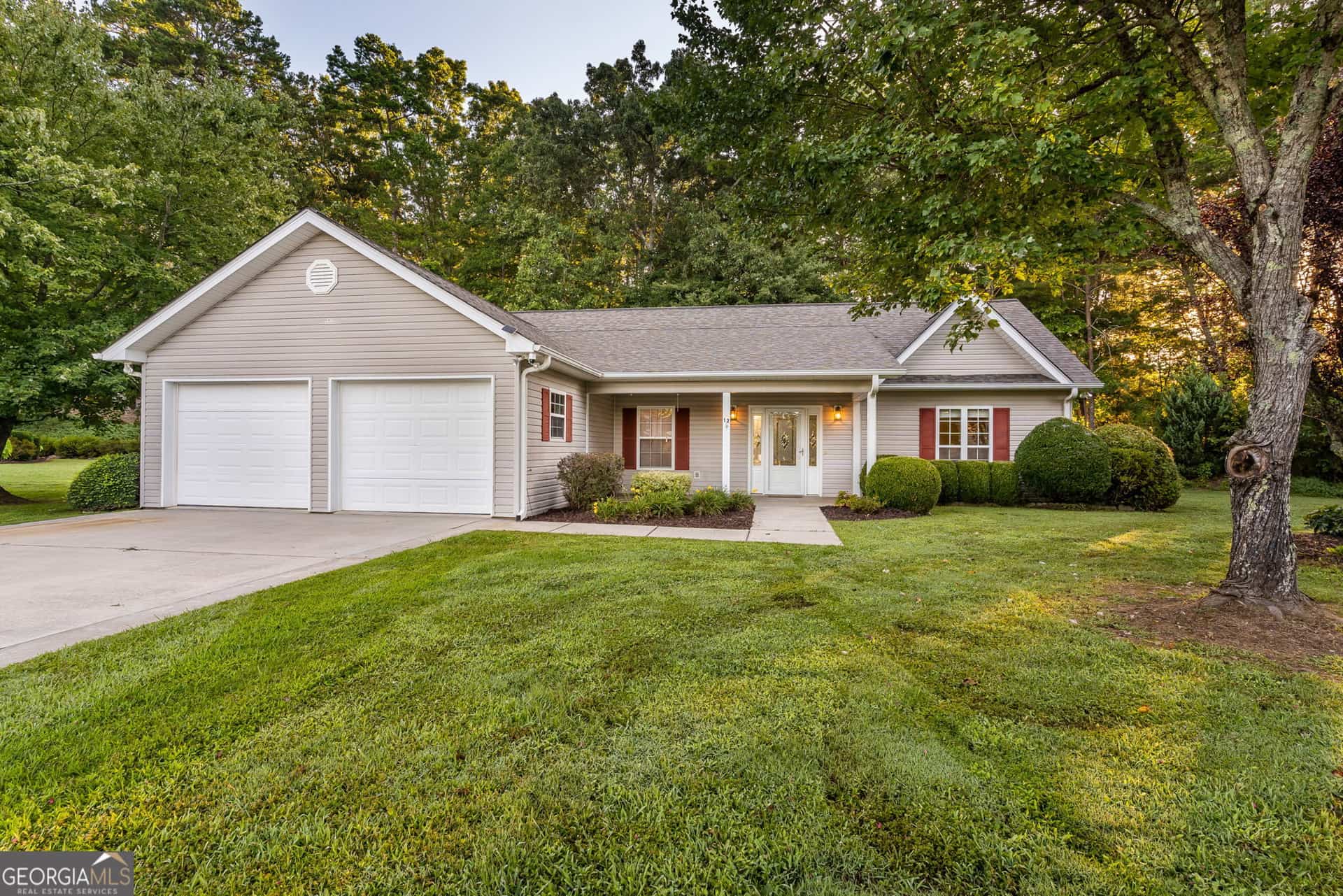 12 Hannah CIR, Blue Ridge, GA 30513