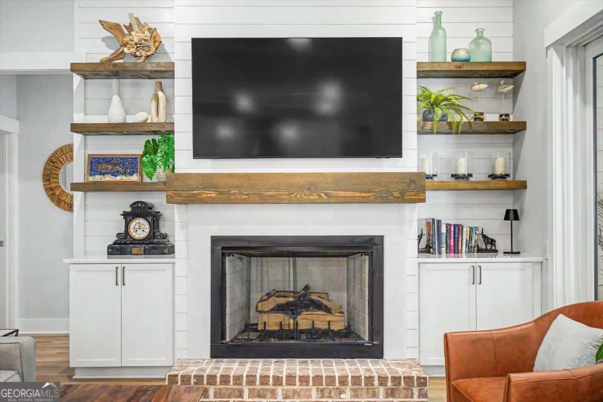 Listing photo 6