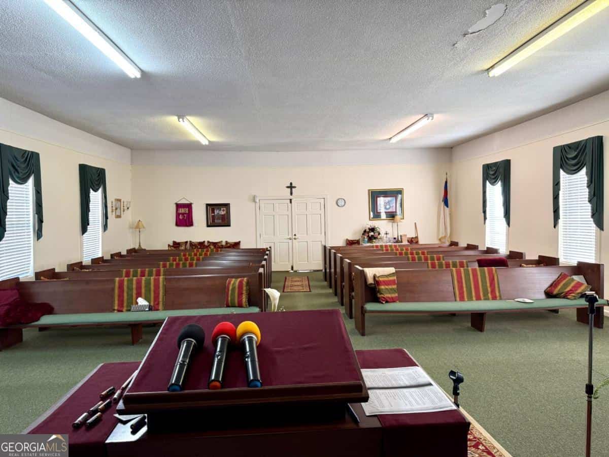 Listing photo 6
