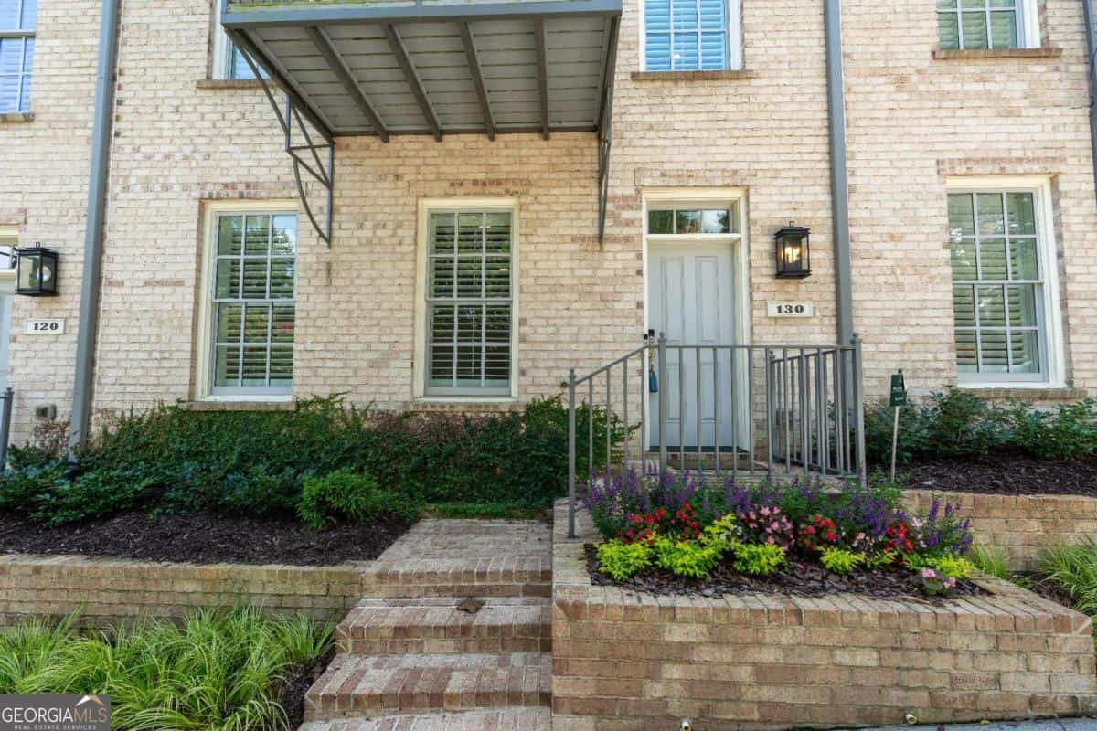 130 Clover CT, Roswell, GA 30075