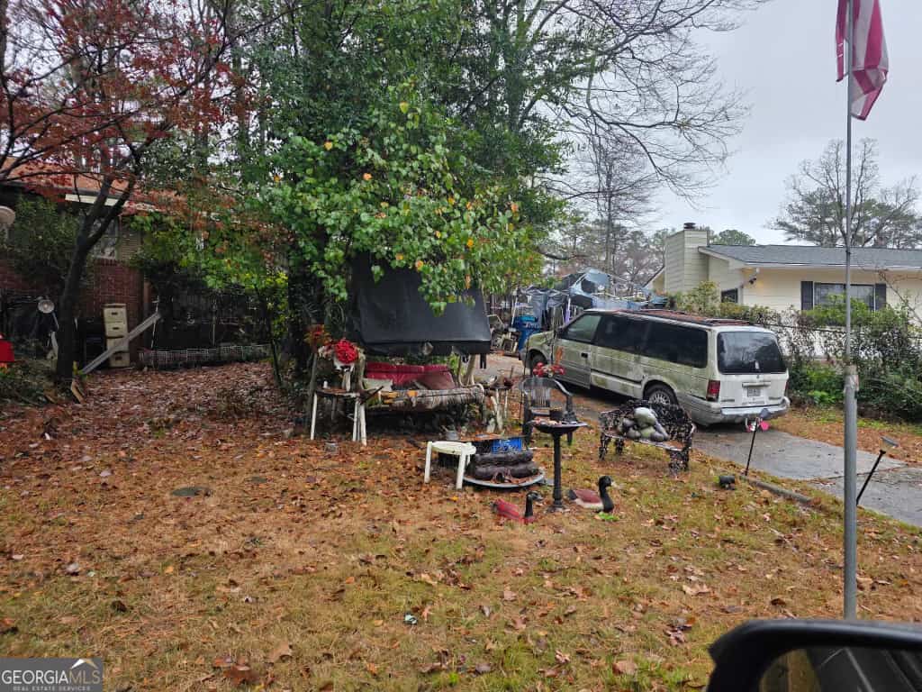 1215 Stoneham CT, Atlanta, GA 30349