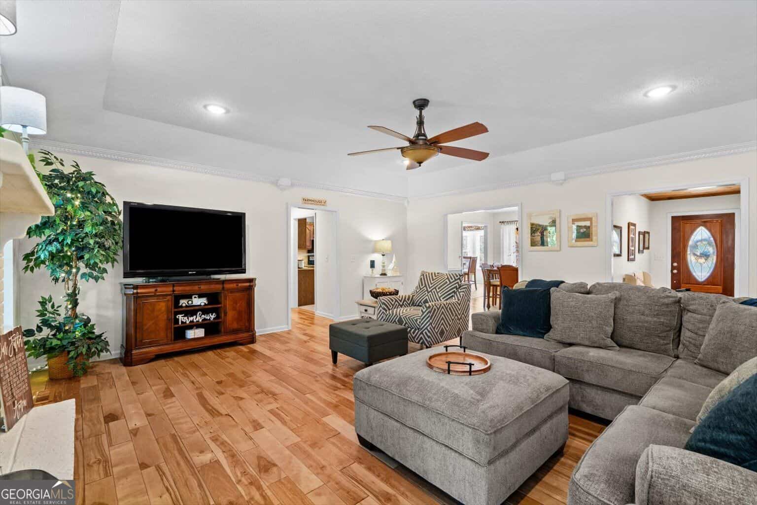Listing photo 6