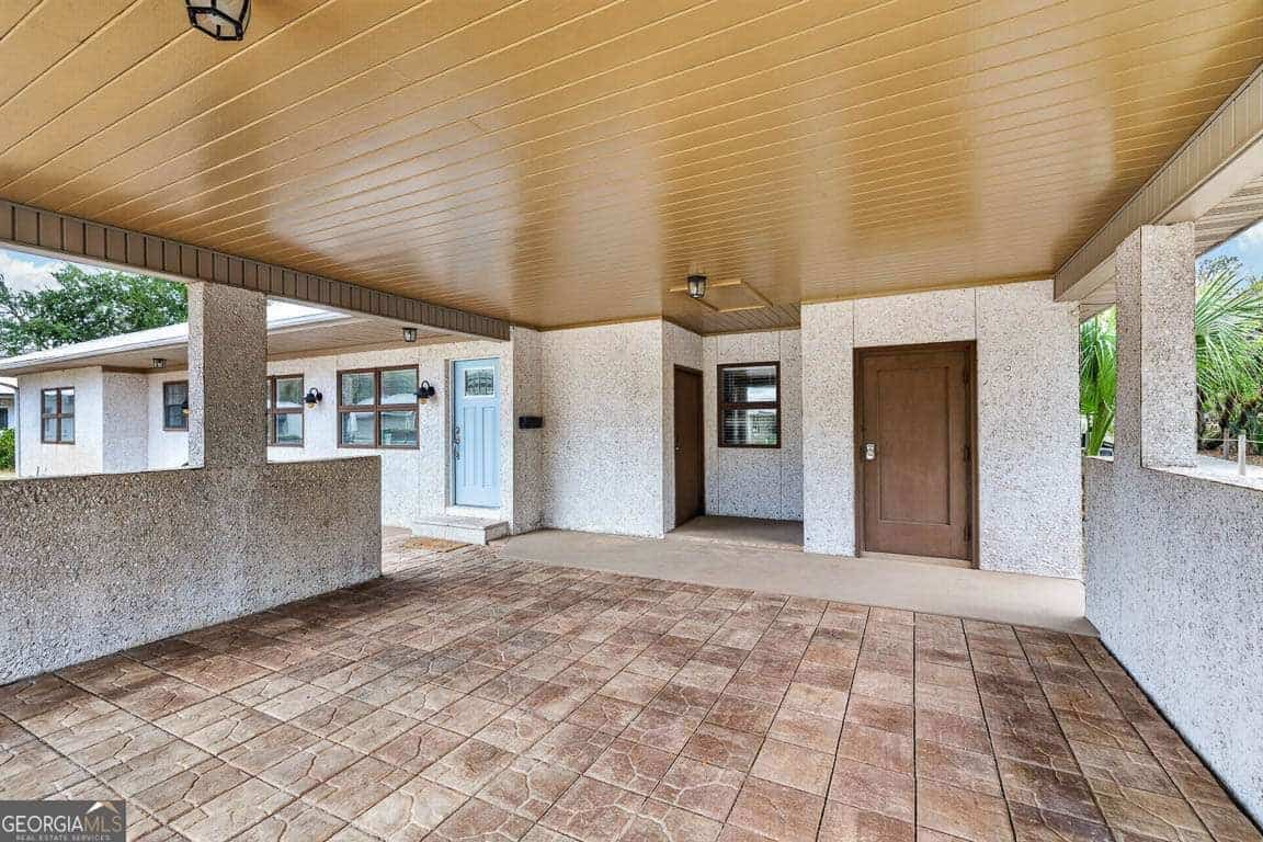 Listing photo 6