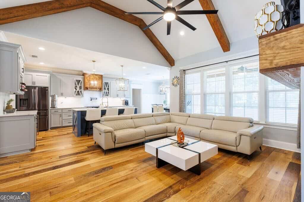 Listing photo 6