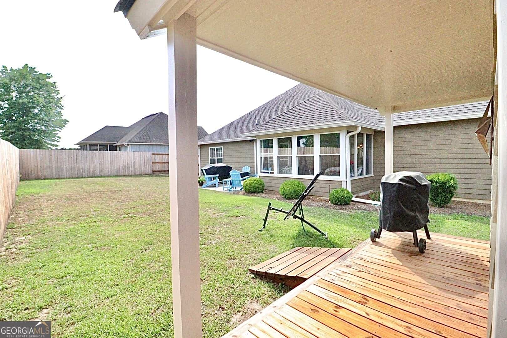 Listing photo 6