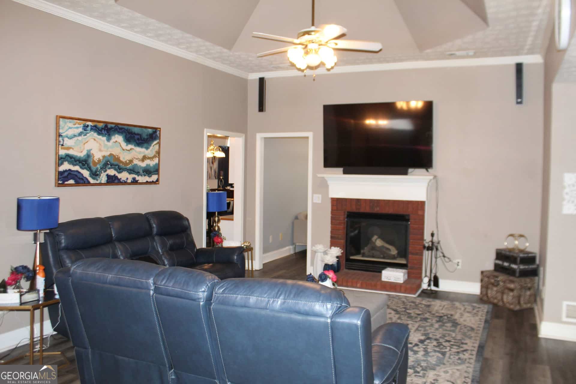Listing photo 6