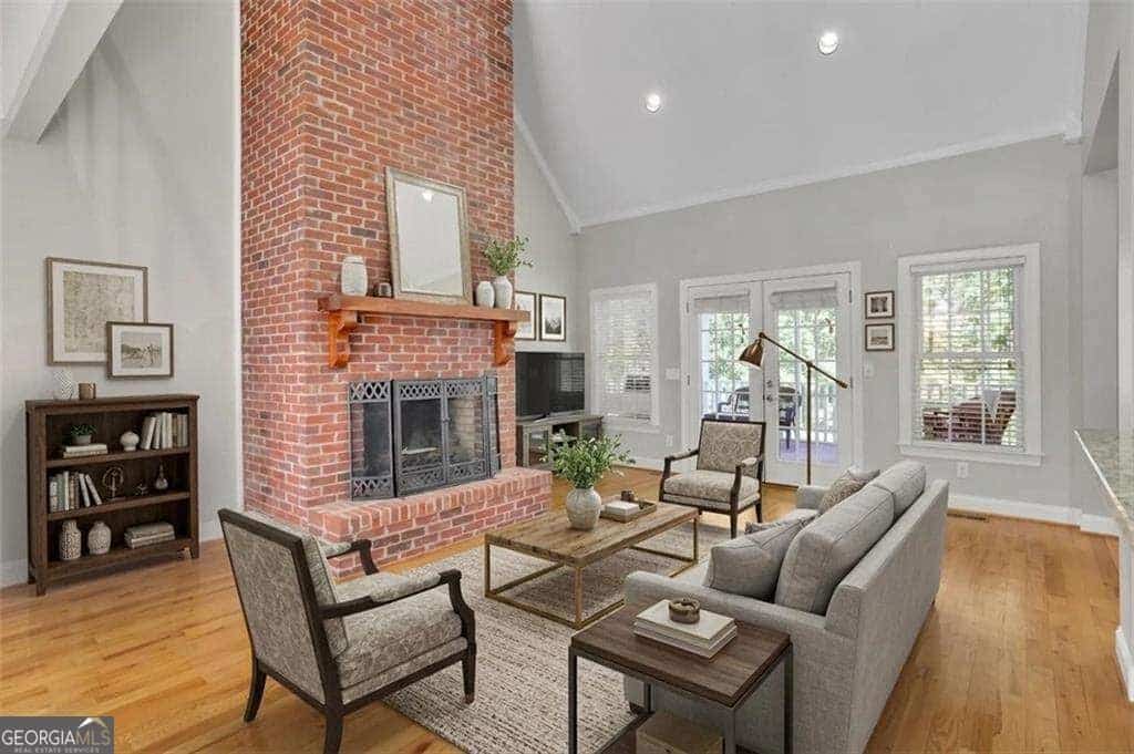 Listing photo 6