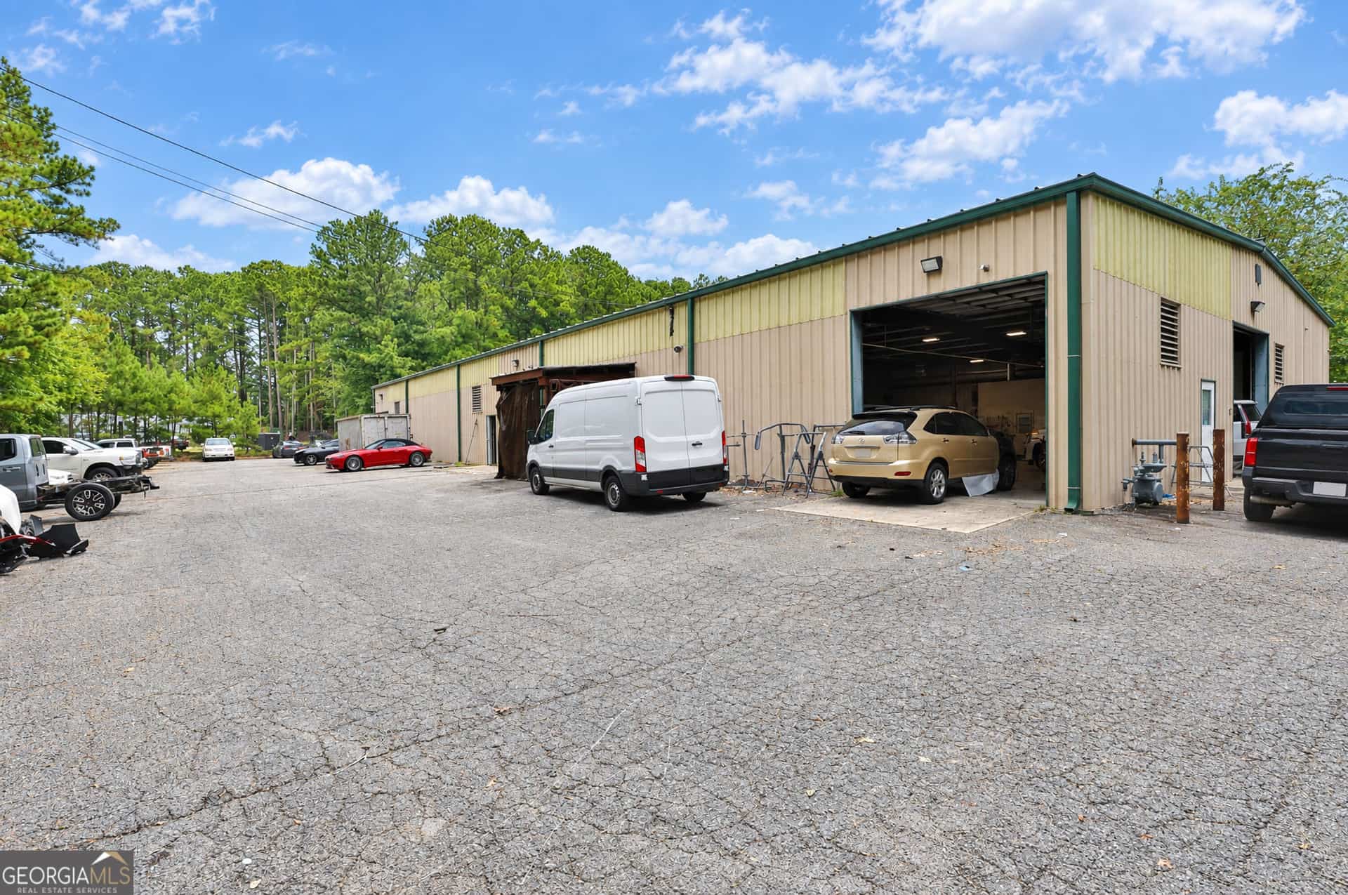 Listing photo 6