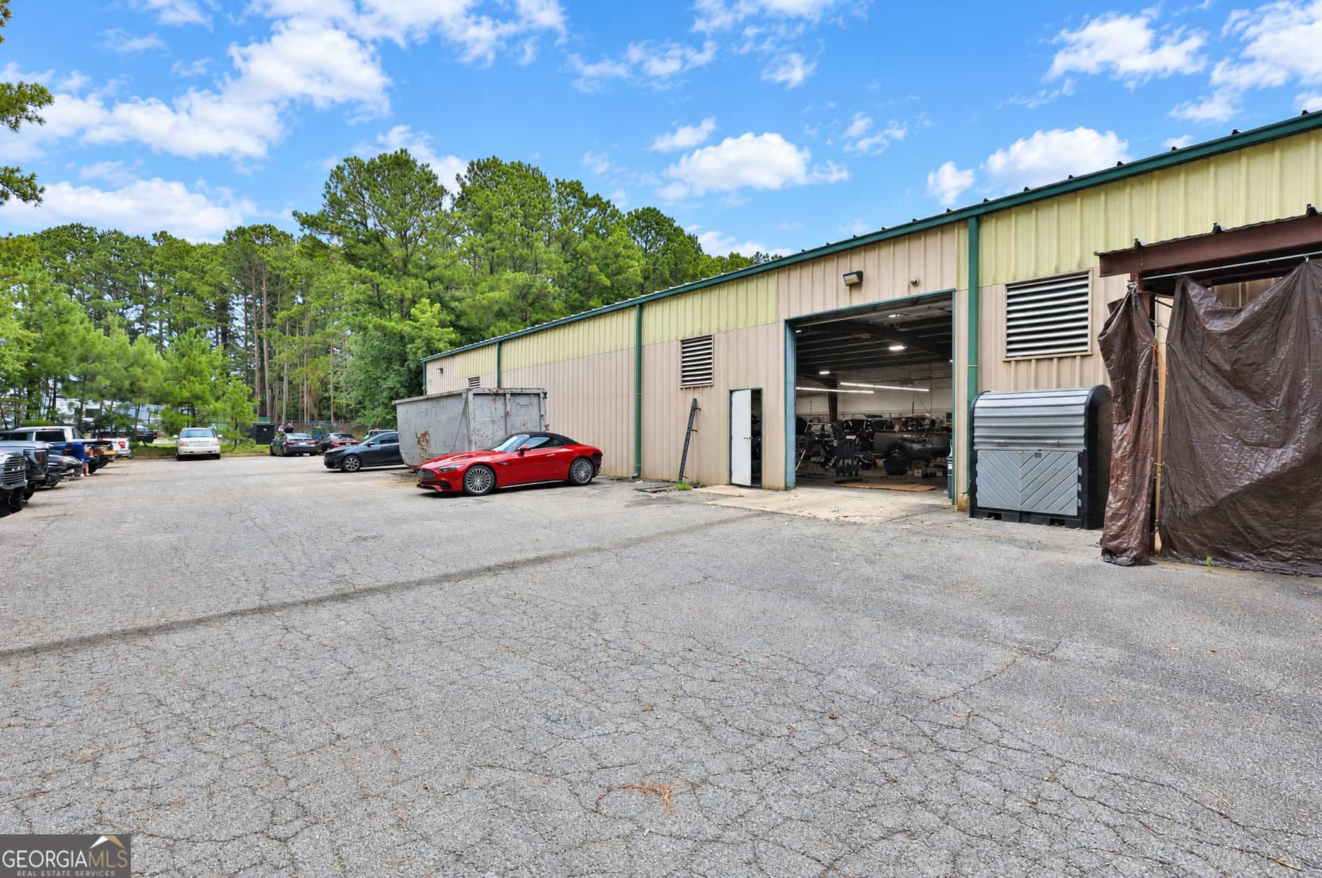 Listing photo 4