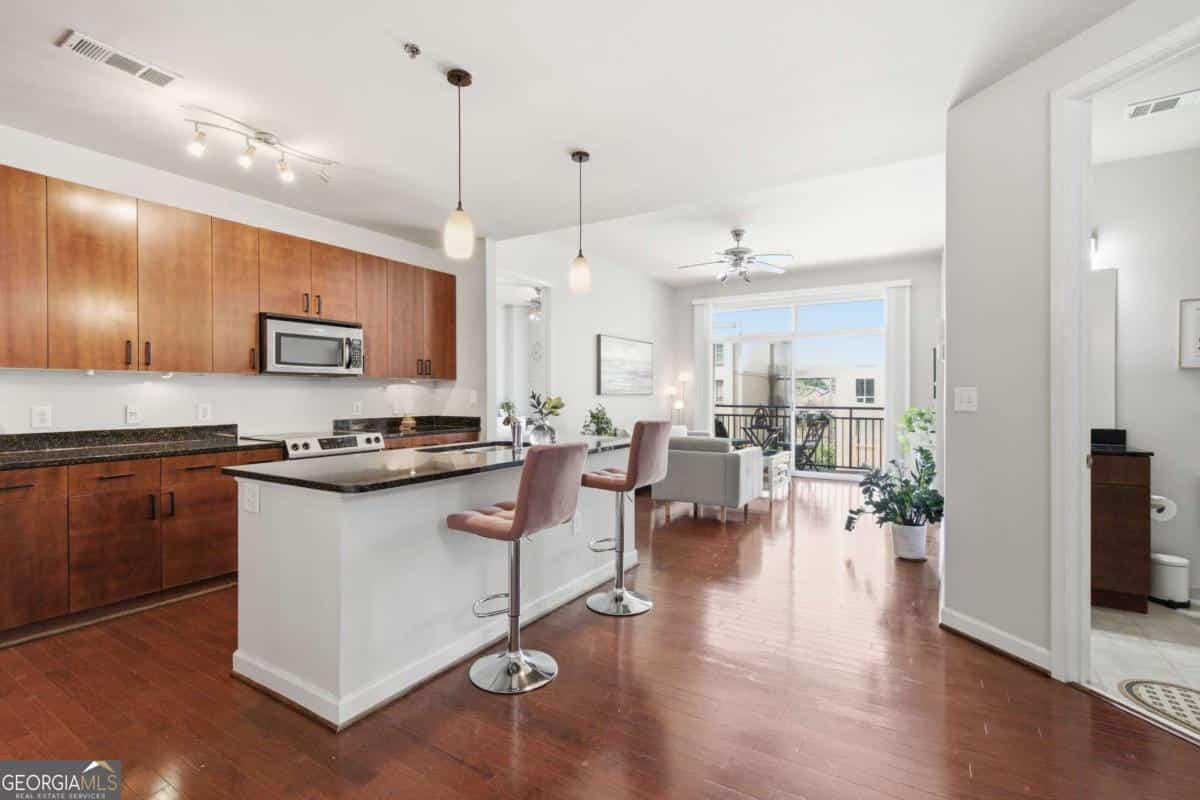 711 Cosmopolitan DR NE 326 #326, Atlanta, GA 30324