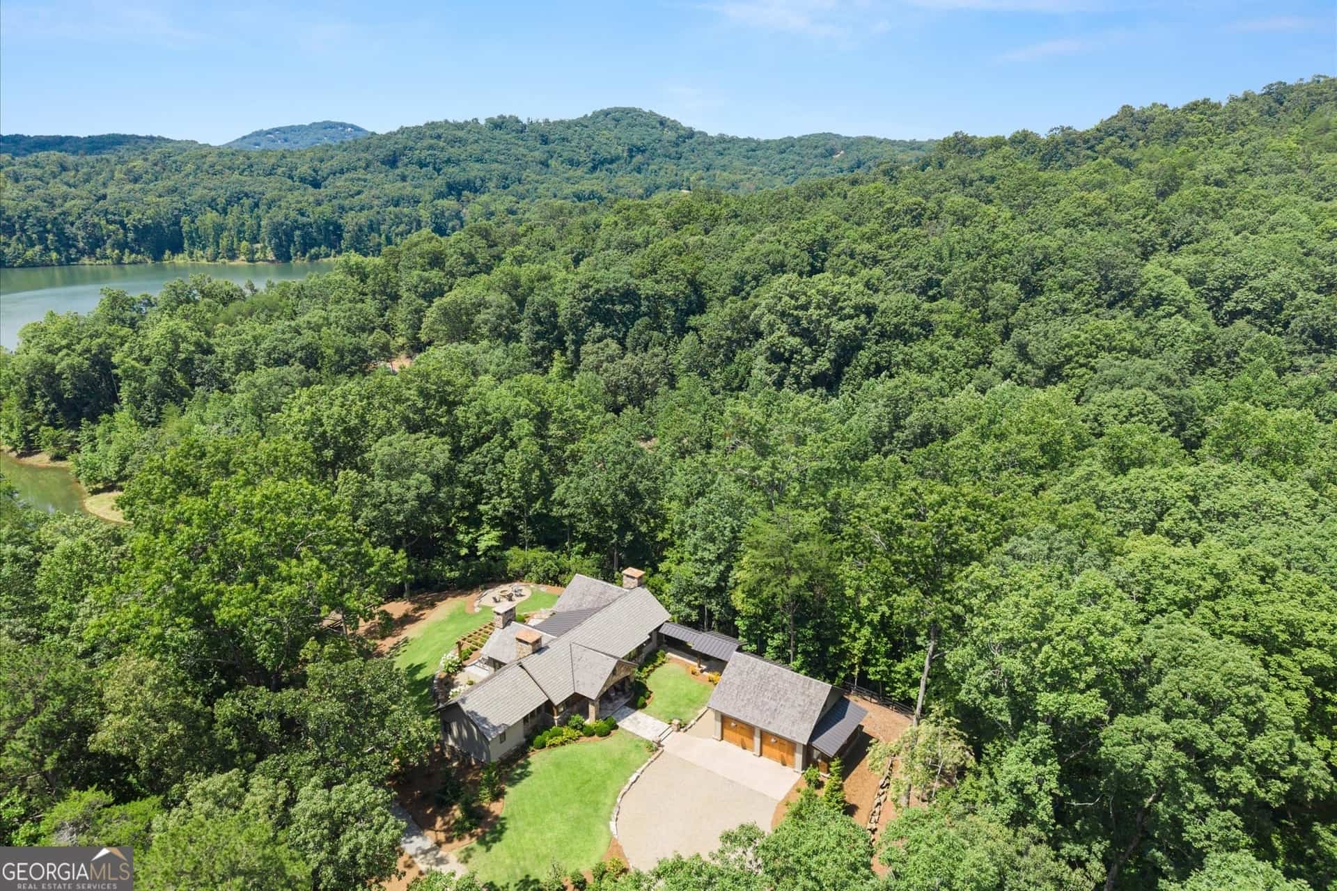 152 Mountain Streams DR, Cleveland, GA 30528