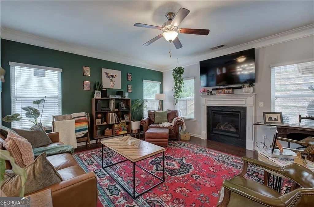 Listing photo 6