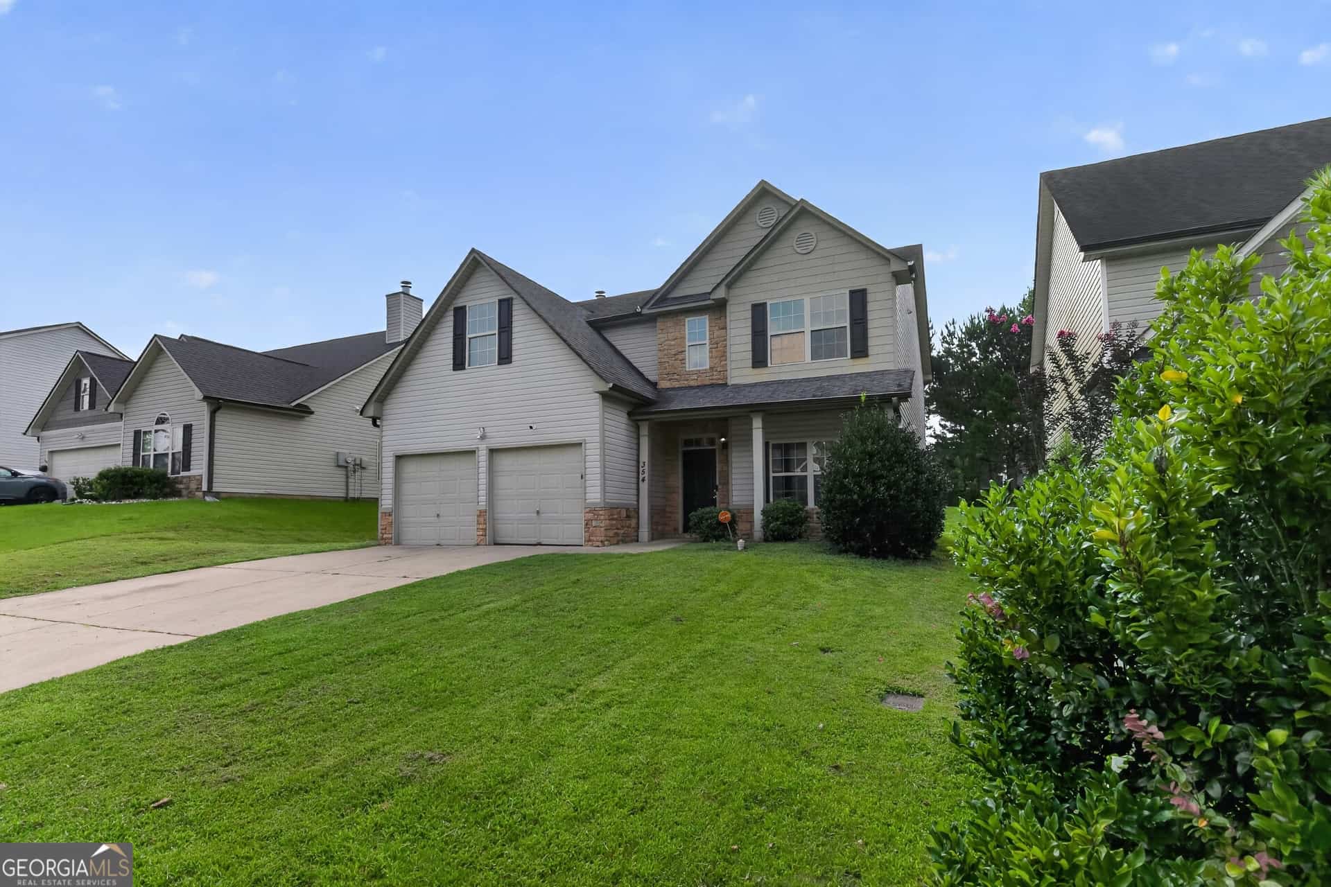Listing photo 2