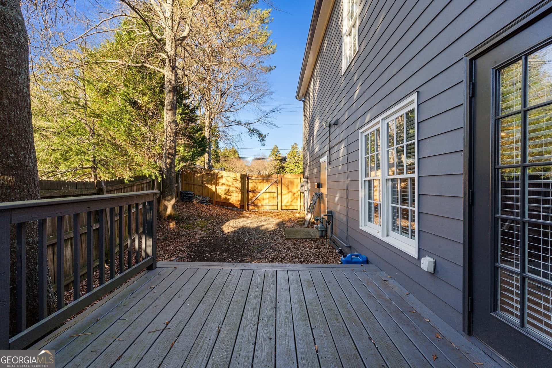 Listing photo 6