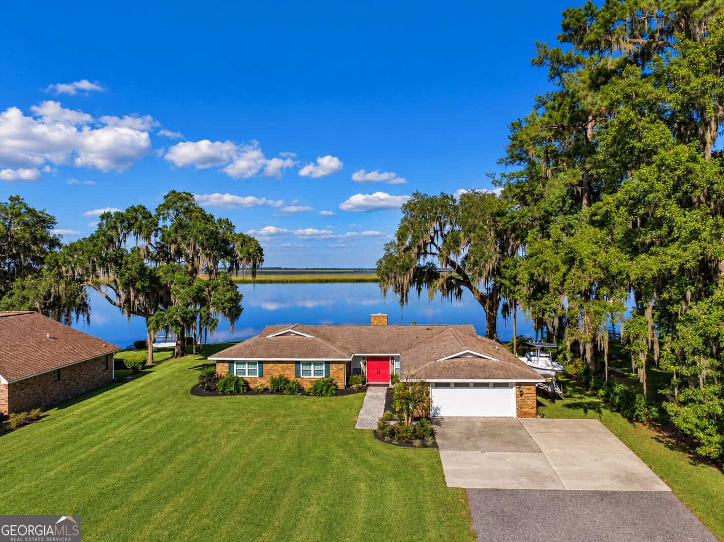 30 Williamson DR, Richmond Hill, GA 31324