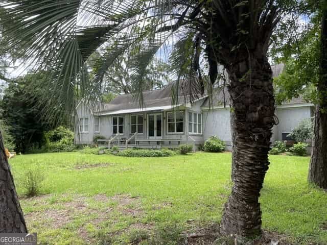 Listing photo 6