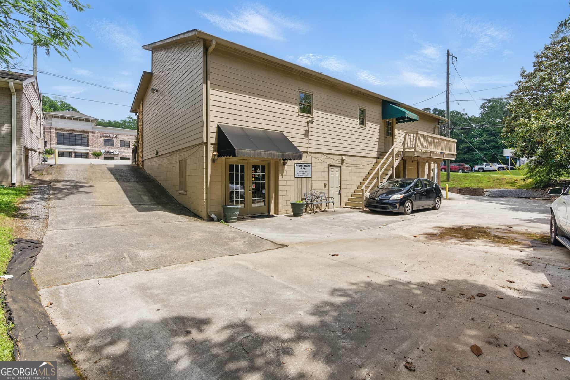 Listing photo 4
