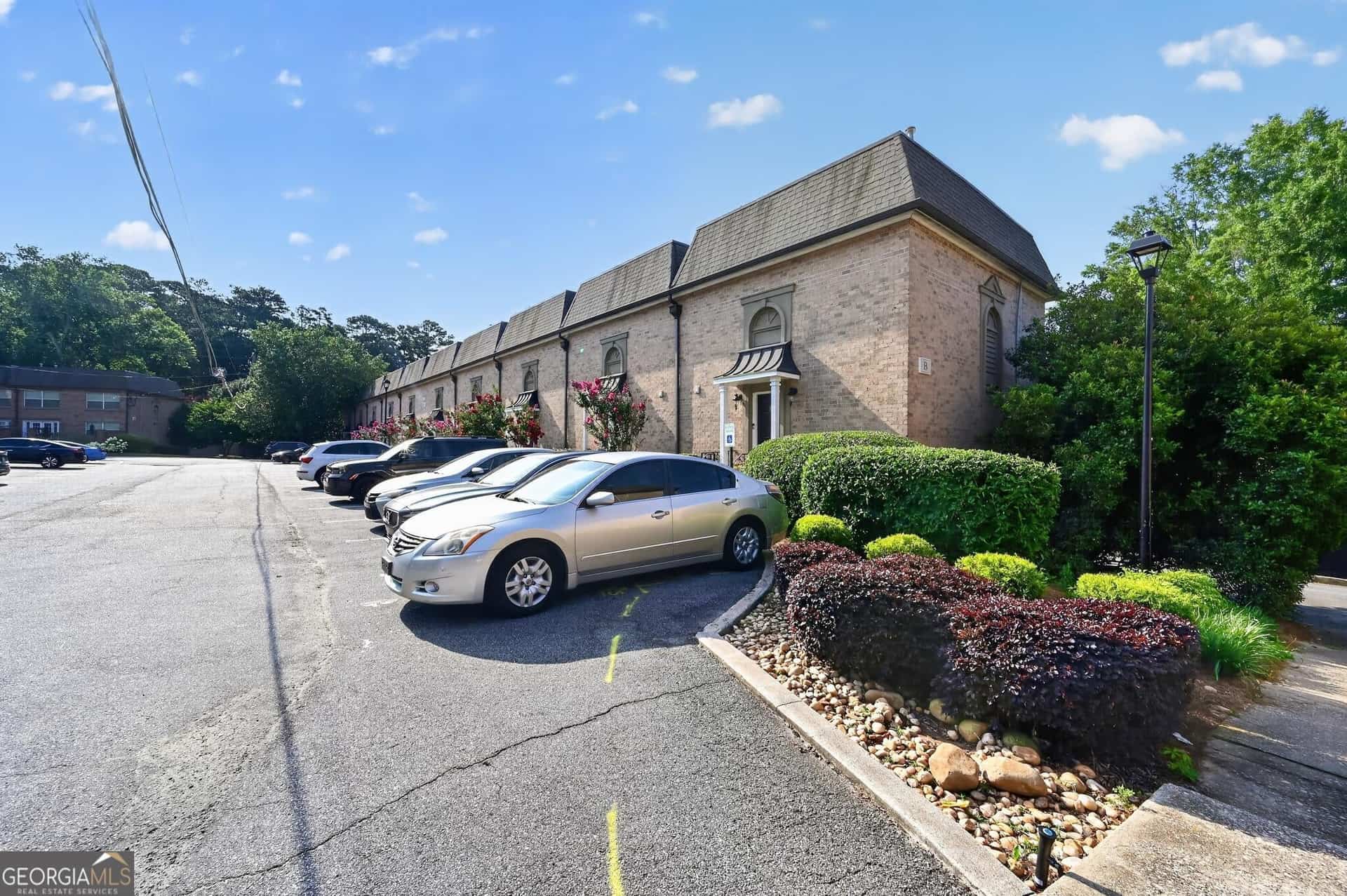 6980 Roswell RD B11 #B11, Sandy Springs, GA 30328
