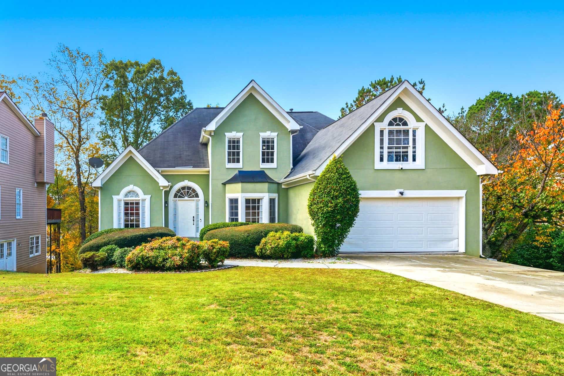 325 Riverbirch LN, Lawrenceville, GA 30044