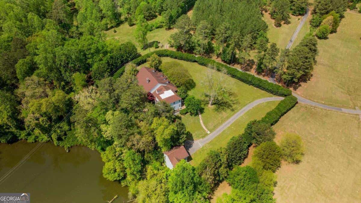 70 Golf Course LN, Trion, GA 30753