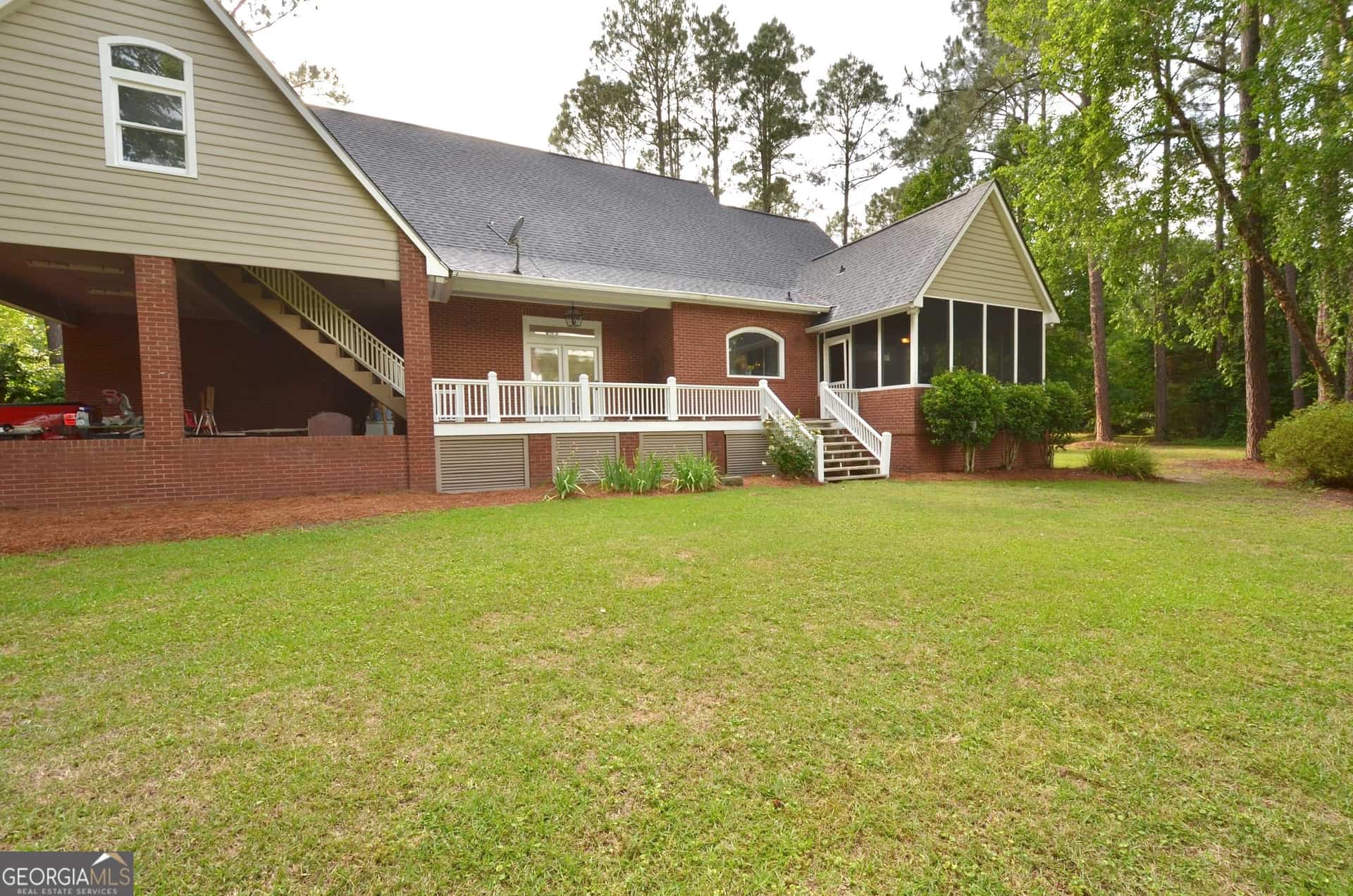 Listing photo 6