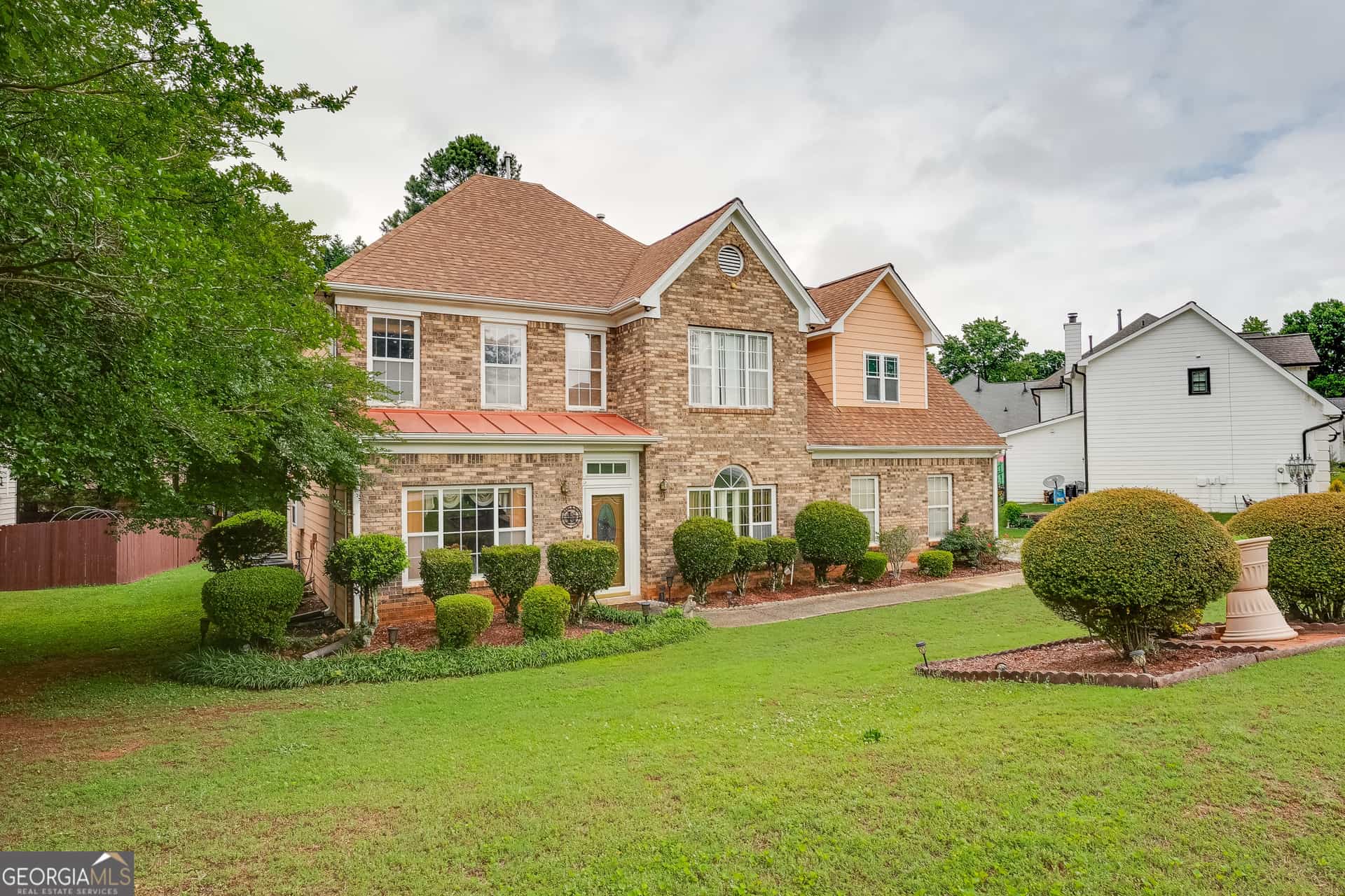 Listing photo 2