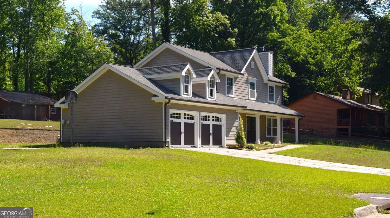 Listing photo 2