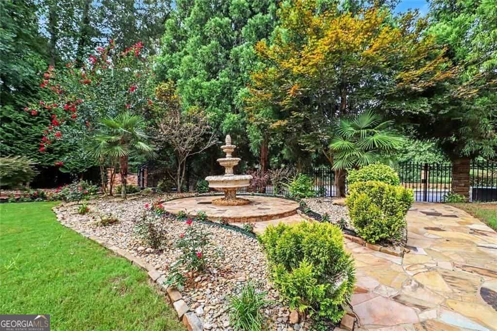 Listing photo 6