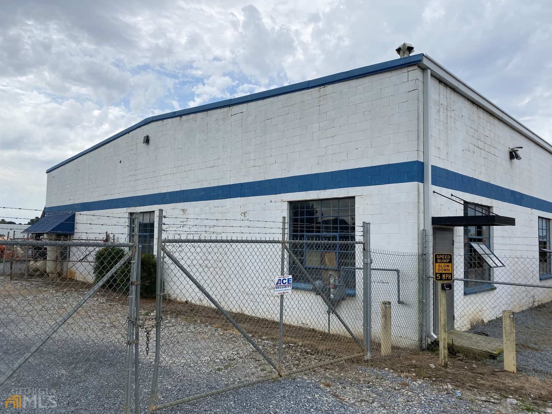 Listing photo 6
