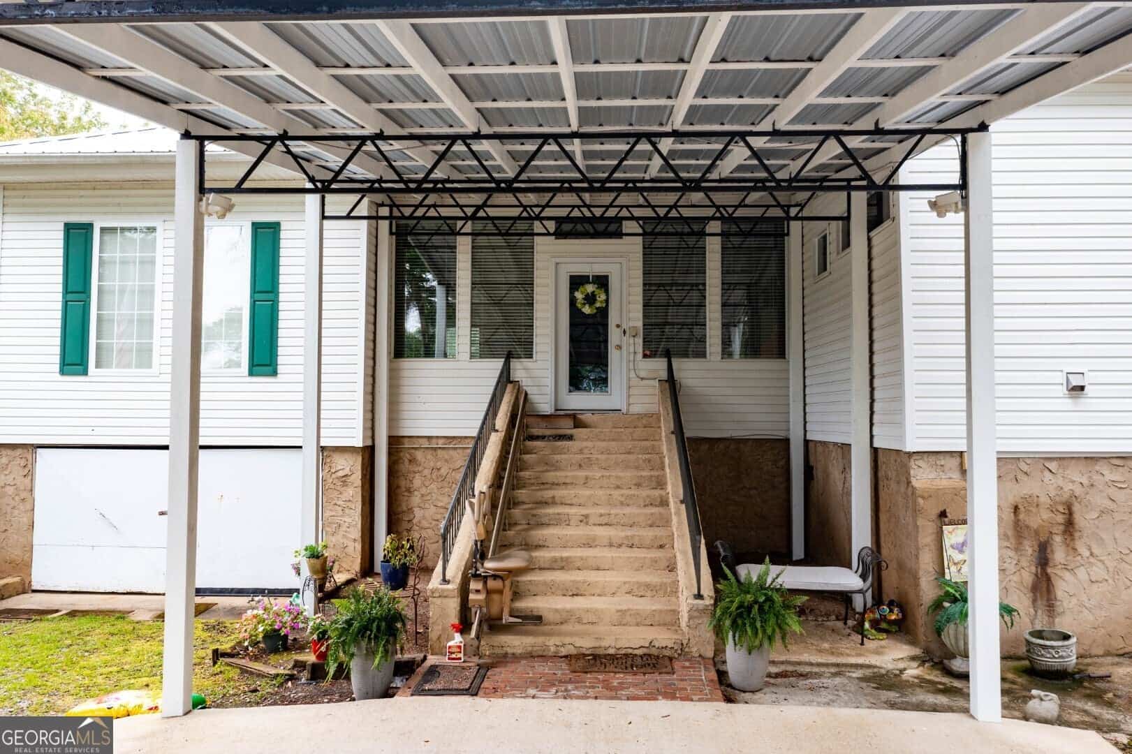 Listing photo 6