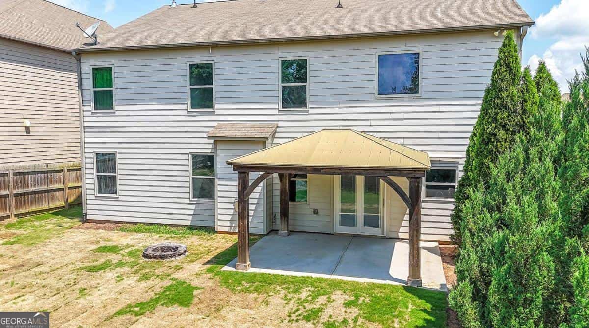 Listing photo 4