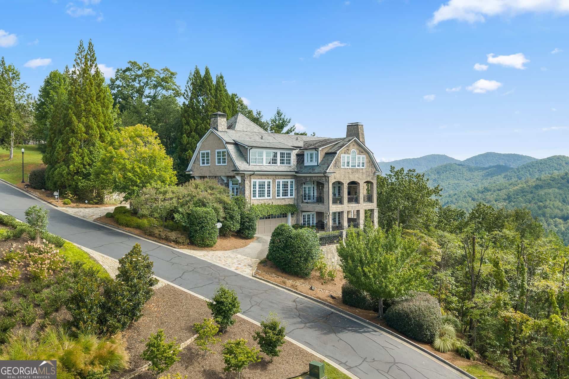 630 Waterfall DR, Clayton, GA 30525