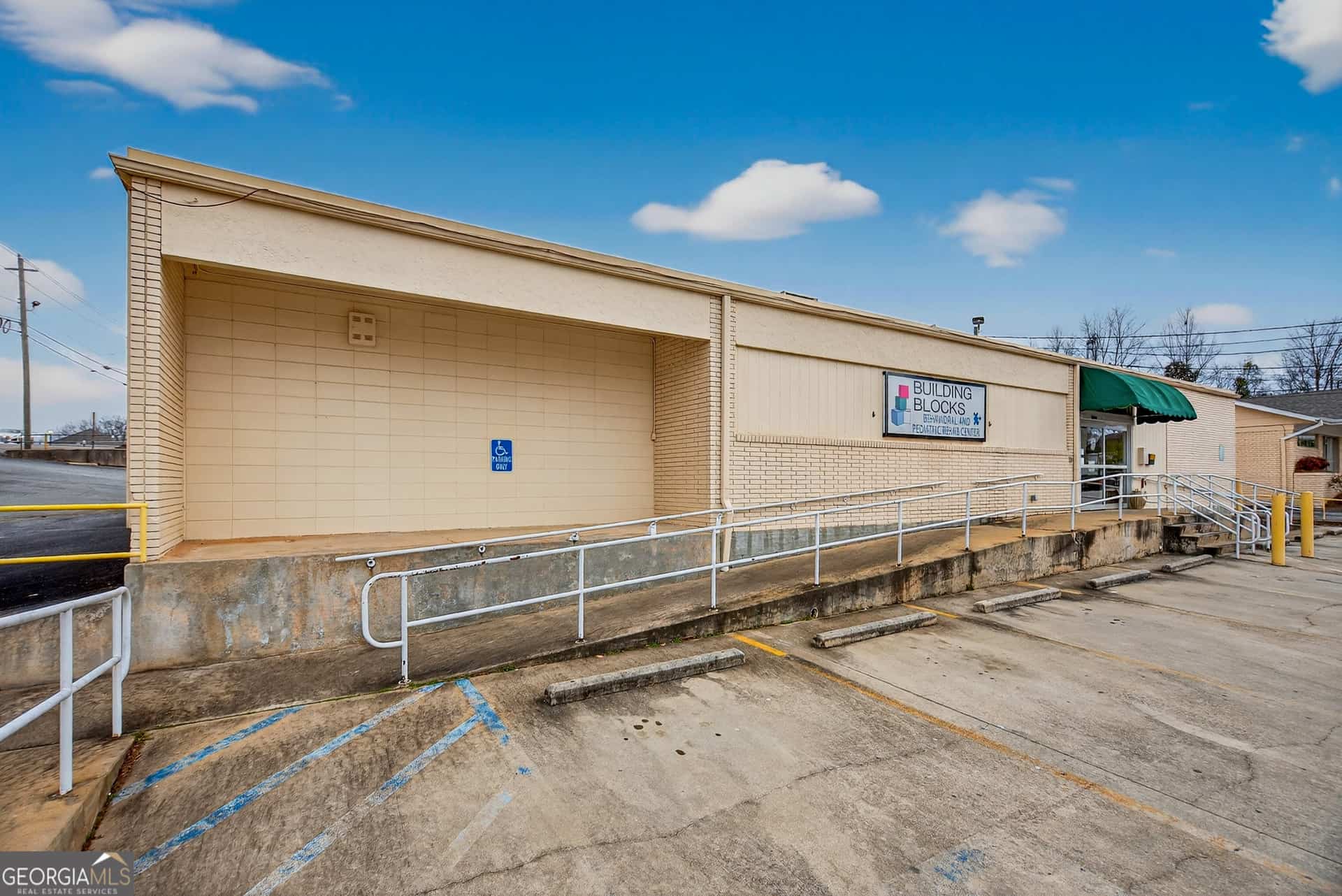 Listing photo 6