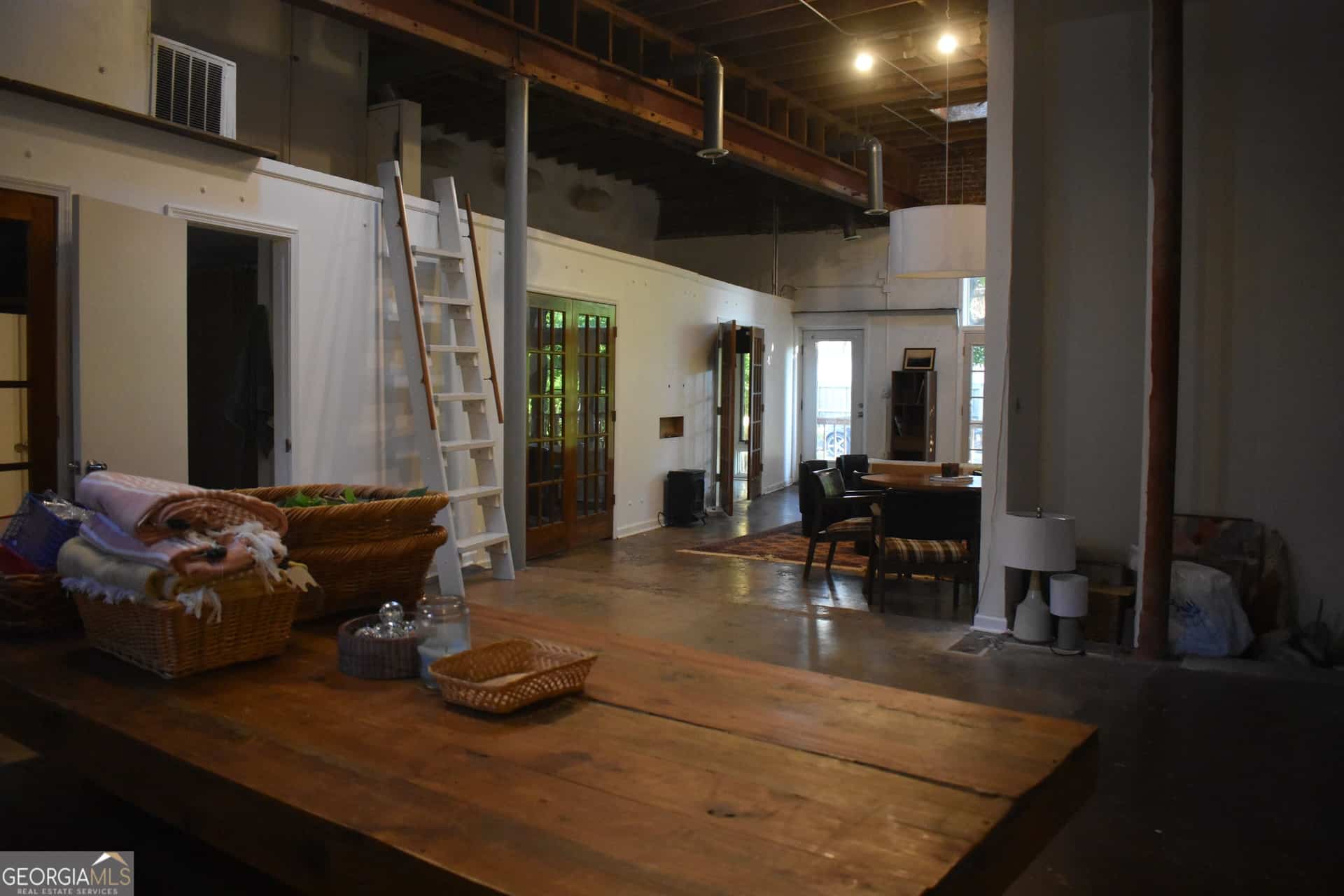 Listing photo 6