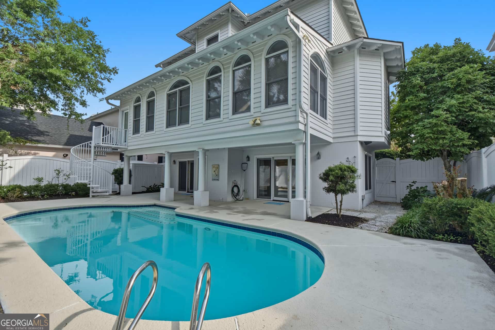 105 Strachan LN, Saint Simons Island, GA 31522